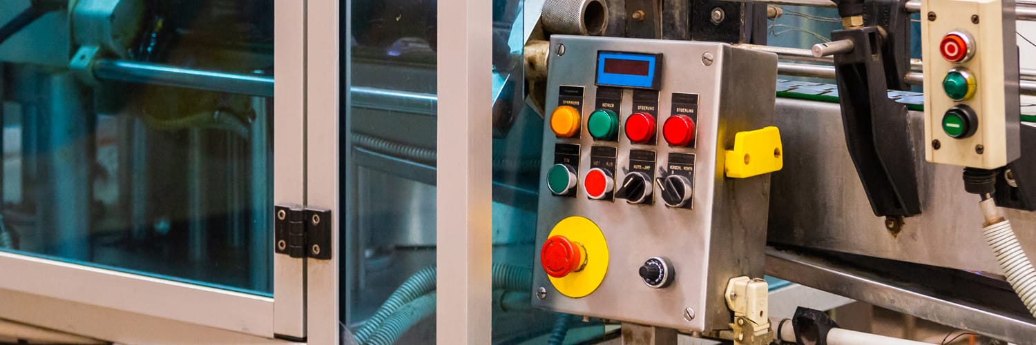 Come funziona un pulsante di arresto di emergenza?